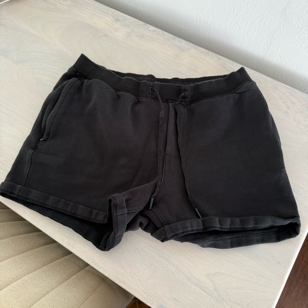 Lululemon men's black knit shorts